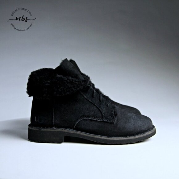 UGG Quincy Shearling Suede Lace Up Fold Over Short Boot Black Women 6.5 - Picture 9 of 16